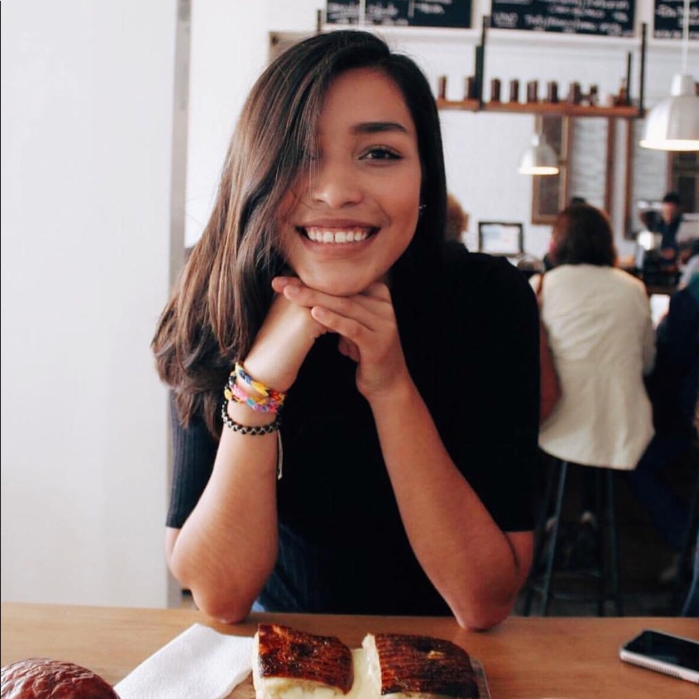 Meet your Posher, Kenia